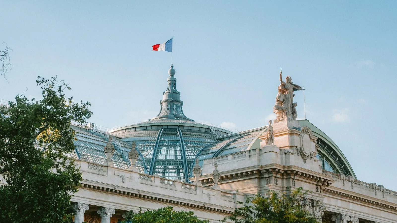 Art Basel Paris 2026: A Ground Logistics Guide