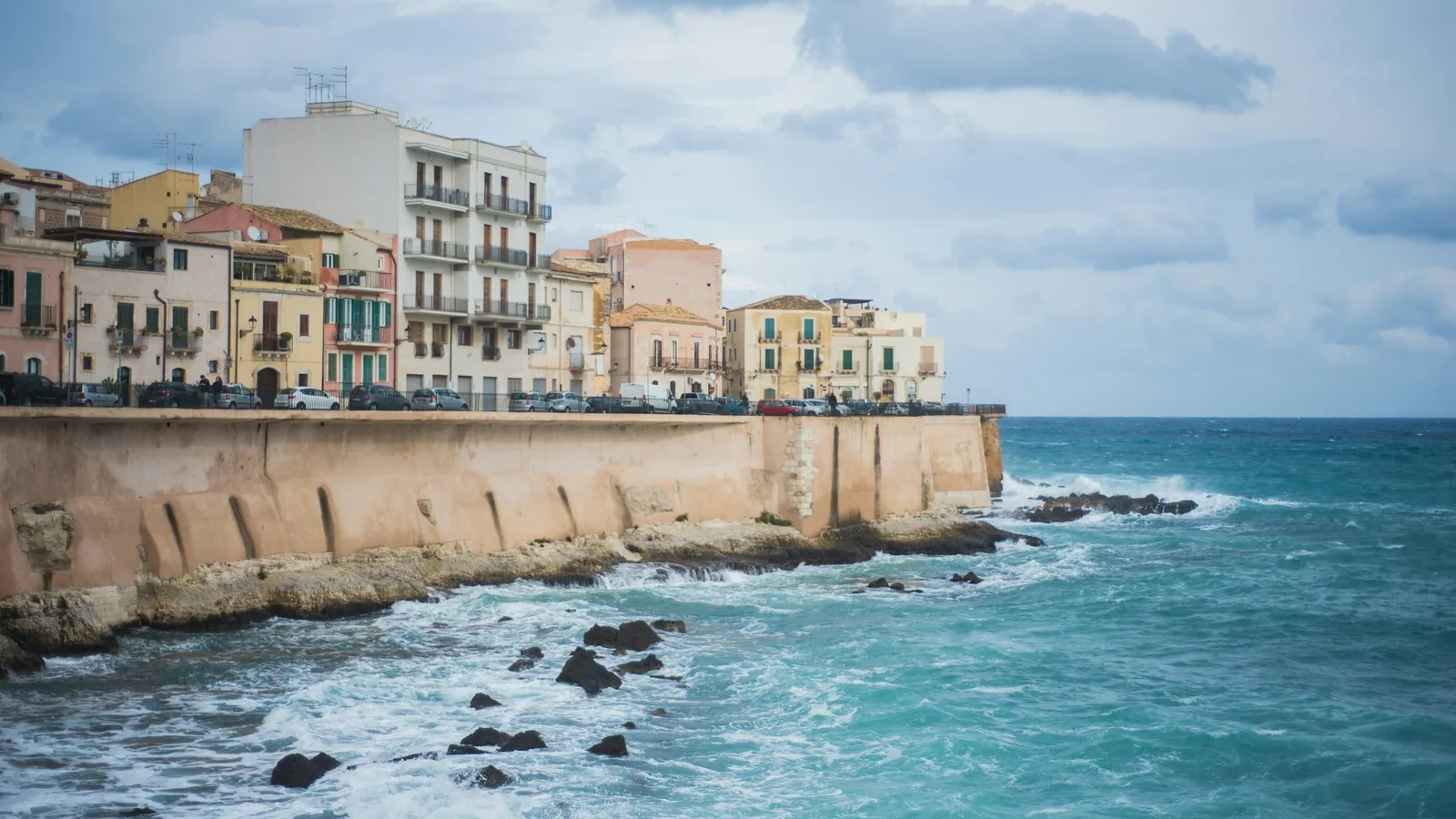Arriving in Ortigia by Car: ZTL, Bridges and Hotel Drop-off